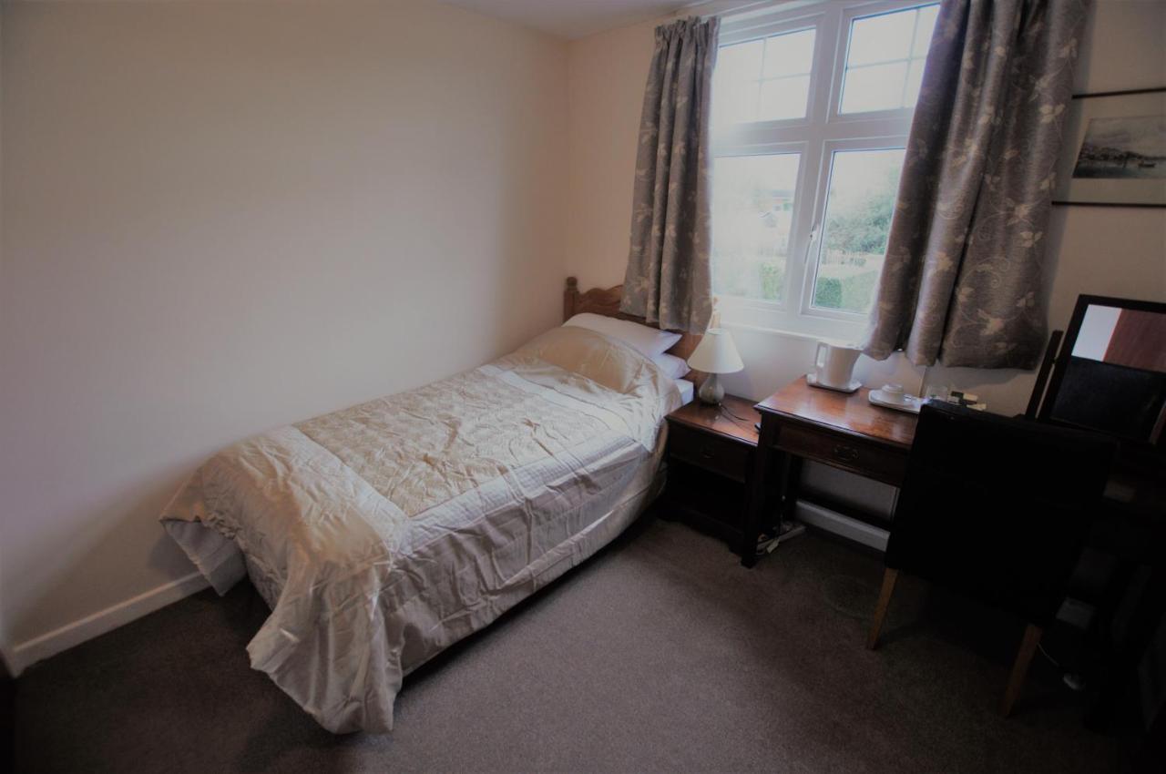 Bed and Breakfast Dove House Bishop's Cleeve Экстерьер фото