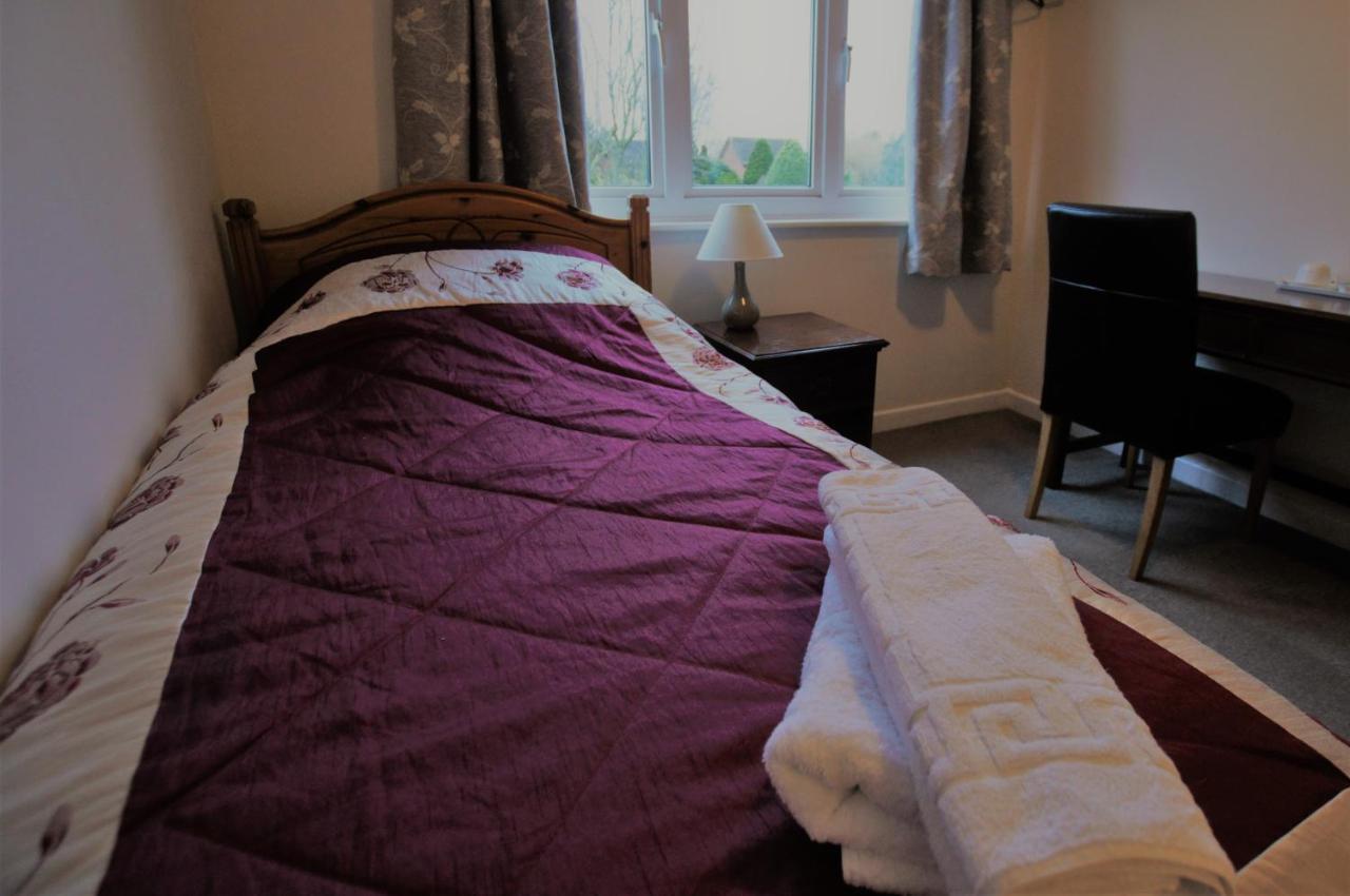 Bed and Breakfast Dove House Bishop's Cleeve Экстерьер фото