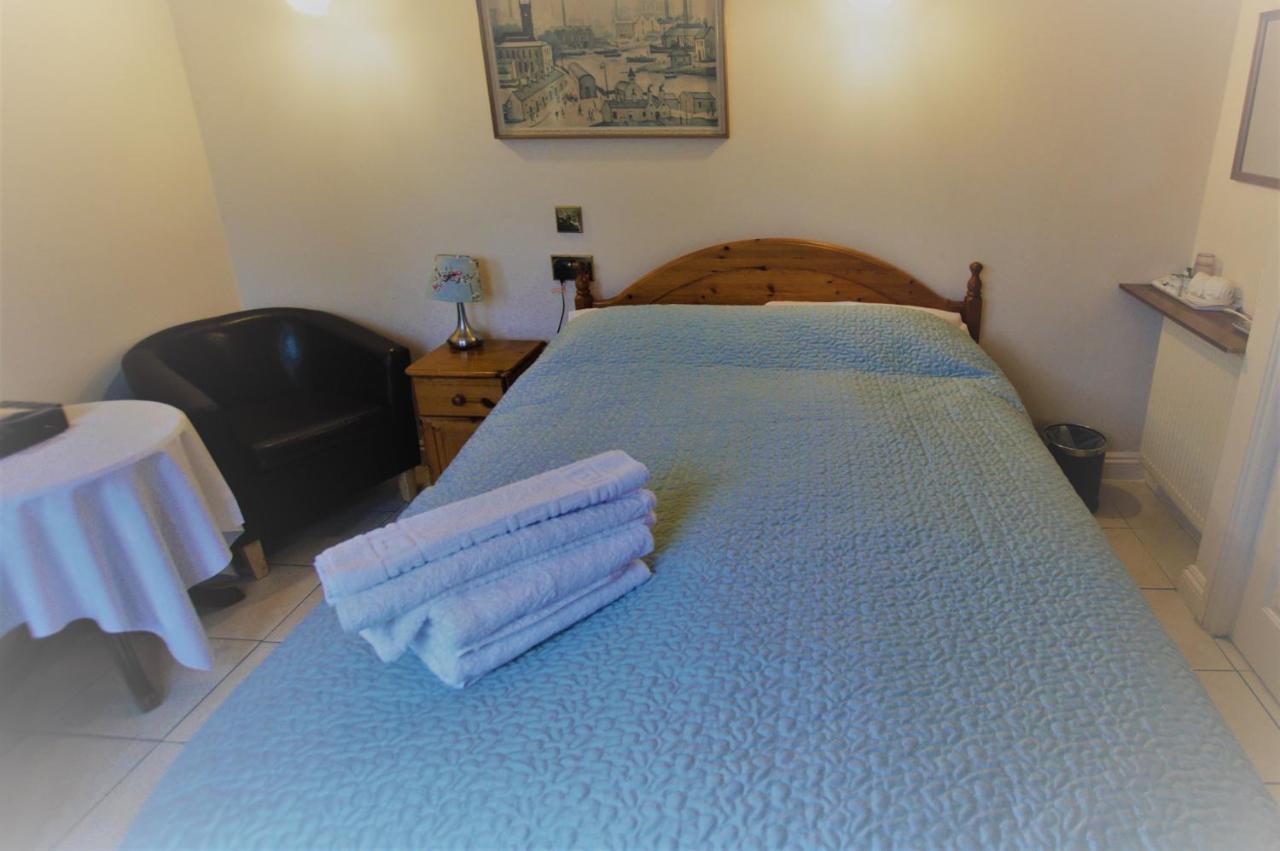 Bed and Breakfast Dove House Bishop's Cleeve Экстерьер фото